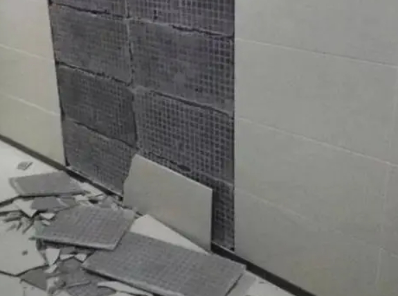 西乡塘瓷砖空鼓维修公司分享下西乡塘墙砖松动维修的知识
